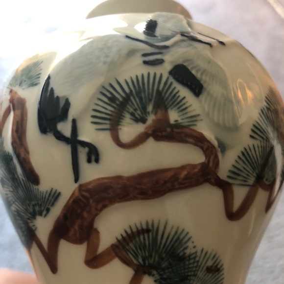 Japanese Pottery, Crane (Good Luck) and pine tree motif, poem & artist mark. - Picture 6 of 10